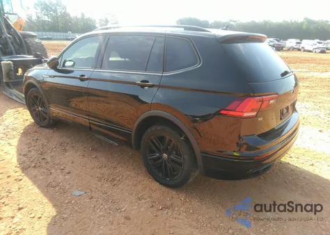 2022 Volkswagen Tiguan 2.0T Se R-Line Black z USA, uszkodzony, nr VIN 3VVCB7AX0NM058630